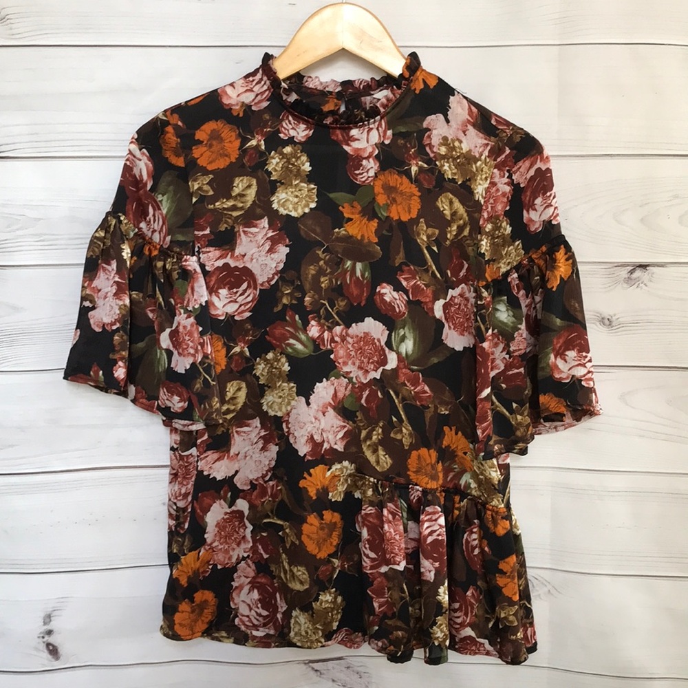 H&M Floral Ruffle Sleeve Top